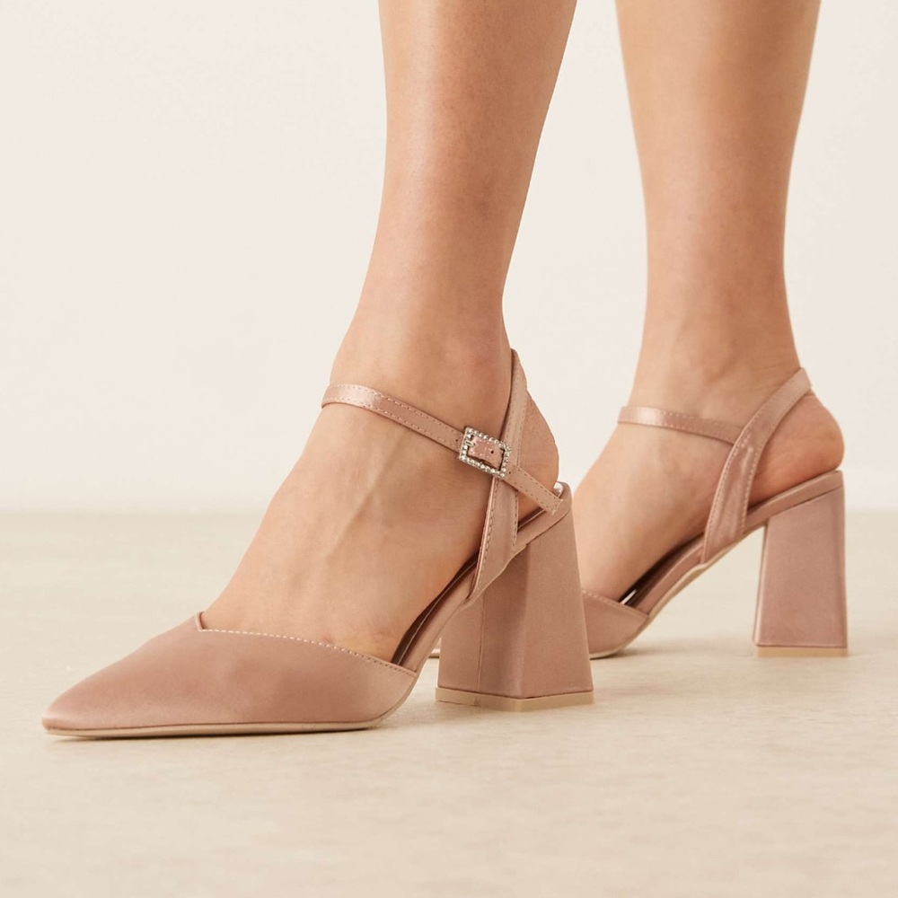 Elegant Block Heel Pumps (blush satin)